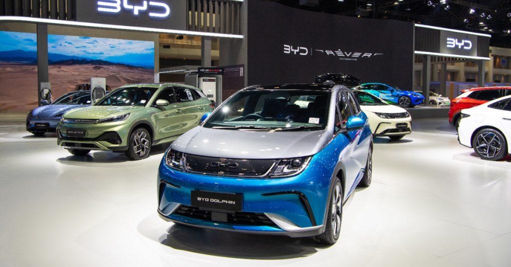 中國電動車巨擘比亞迪 (002594-CN) 今 (27) 日在陸股收低 1.27% 至每股人民幣 249.5 元。