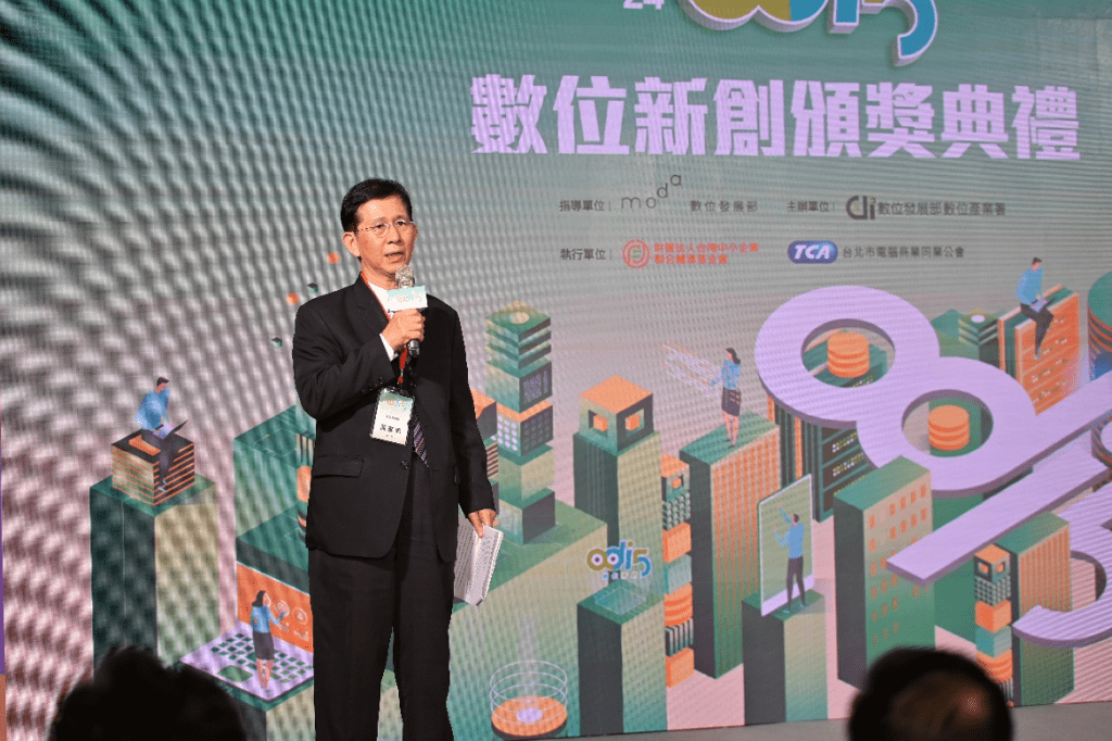 數發部長黃彥男9日表示，已爭取到國發基金100億元的預算，'用於投資、補助AI新創團隊。