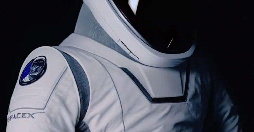 Space X 研發的艙外活動太空衣EVA suit。