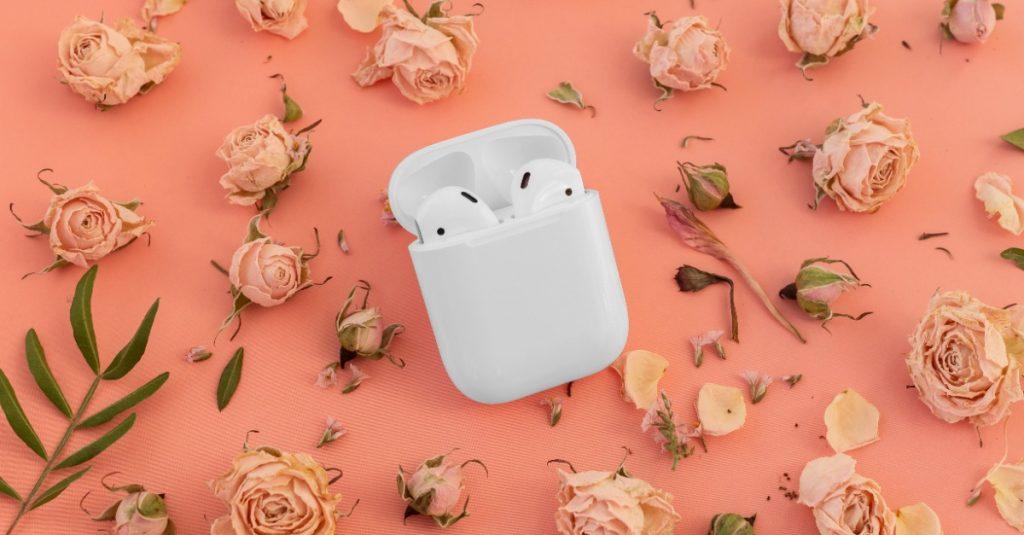 稍早郭明錤指出蘋果已經開始重新定位旗下AirPods，並冀望賦予更多健康偵測功能來帶動出貨量。